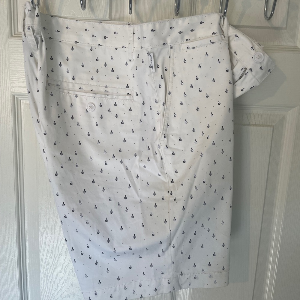 Armani Exchange 34w men’s shorts.